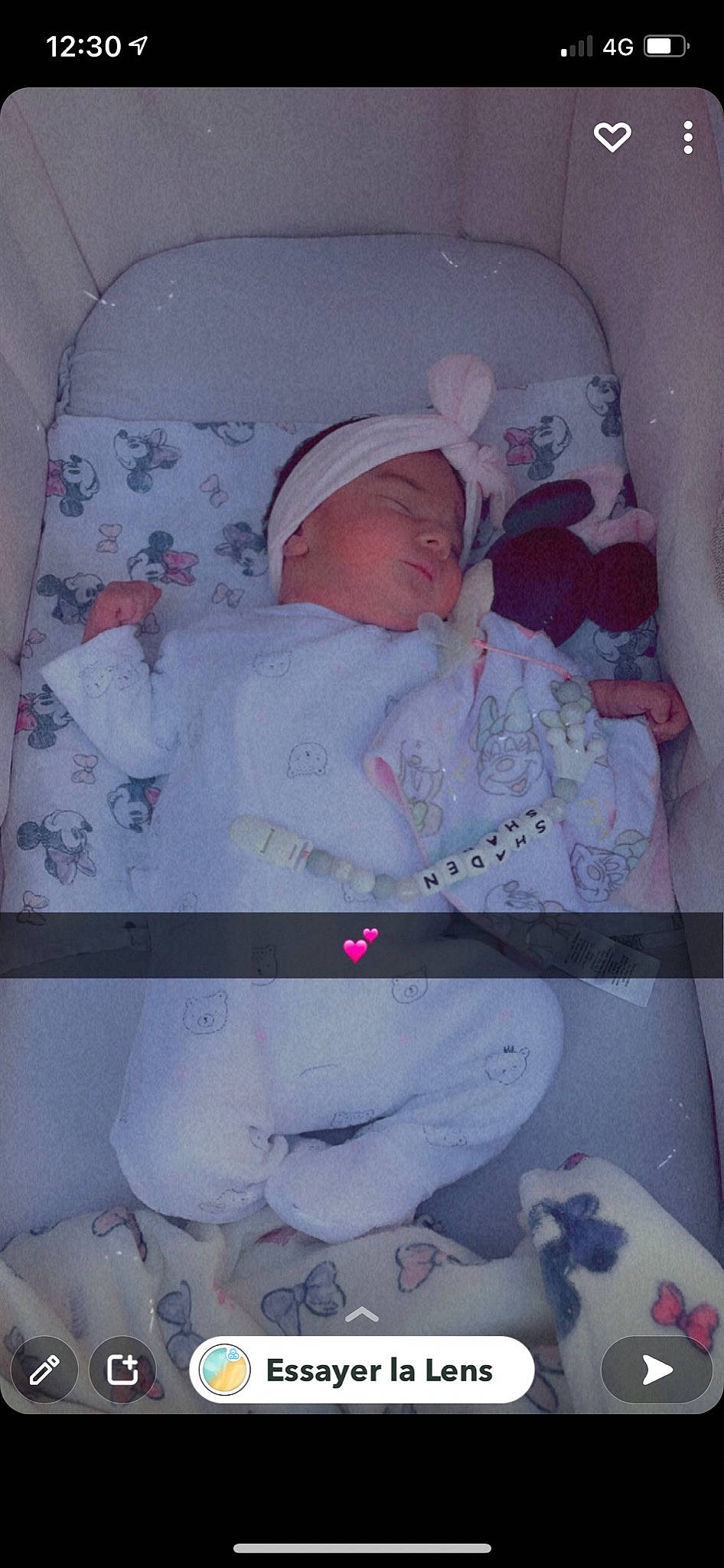 Shaden a rejoint le concours — aidez-le/la à gagner de superbes lots ! baby, baby_products, baby_sleeping, baby_toddler_clothing, cap, carmine, cheek, child, comfort, helmet, human_body, linens, mouth, person, pink, room, skin, sleeve, textile, toddler