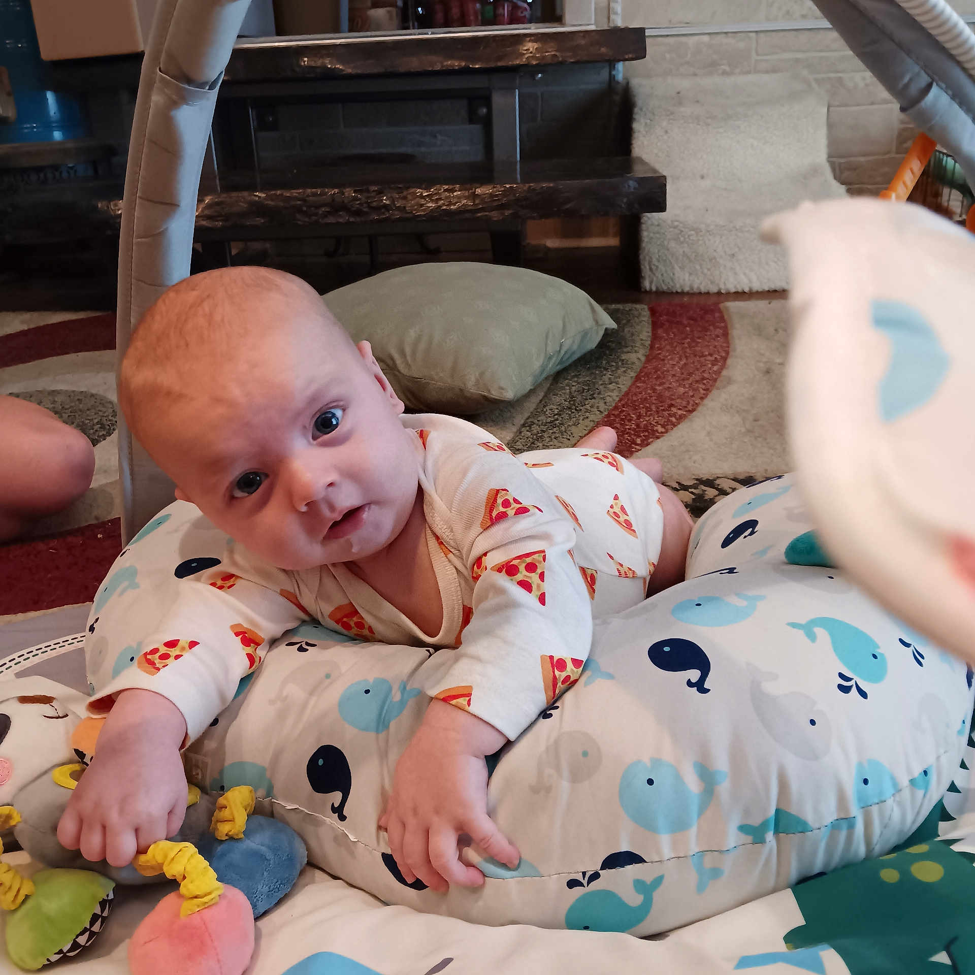 Kingston joined the competition — help win amazing prizes! architecture, baby, bodypart, building, clothing, couch, cushion, face, finger, furniture, glove, hand, head, homedecor, indoors, livingroom, person, photography, portrait, room
