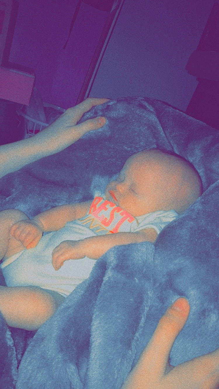 Valeria is registered to the contest to win money with this photo: abdomen, baby, chest, child, comfort, elbow, electric_blue, finger, fun, human_body, human_leg, knee, mouth, muscle, neck, person, skin, thigh, thumb, toddler