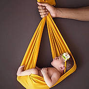 Tiya a rejoint le concours — aidez-le/la à gagner de superbes lots ! furniture, hammock, textile, yellow