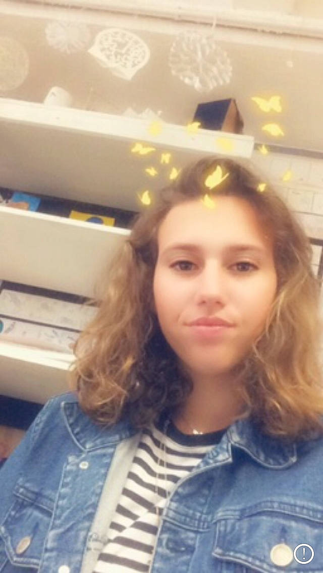 Prune participe au concours pour gagner de l'argent avec cette photo : beauty, black_hair, blond, brown_hair, chin, eye, eyebrow, face, forehead, hair, hair_coloring, hairstyle, jaw, lip, long_hair, person, photography, selfie, smile