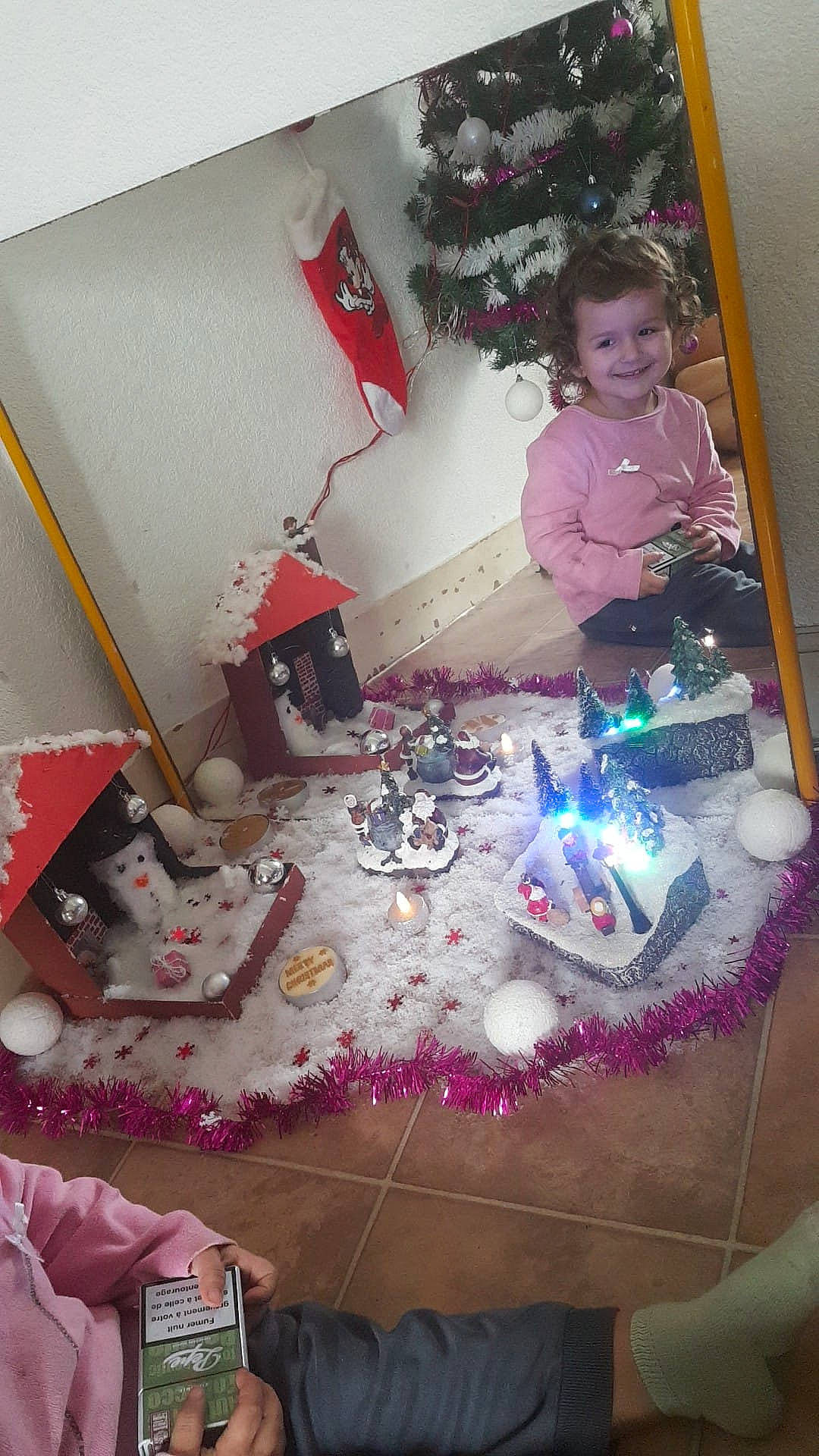 Khélya a rejoint le concours — aidez-le/la à gagner de superbes lots ! child, joy, person, pink, play, room, toddler