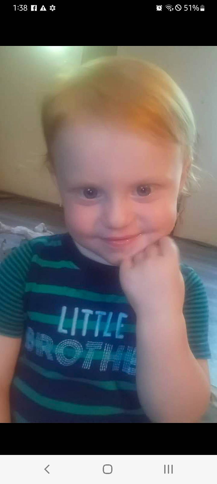 Cameron is registered to the contest to win money with this photo: cheek, chin, eyebrow, eyelash, face, finger, forehead, gesture, happy, human_body, iris, jaw, joy, lip, mouth, neck, nose, person, shoulder, skin