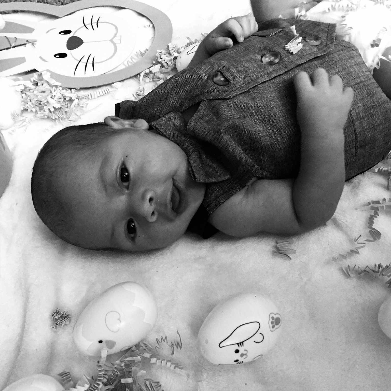 Luciano is registered to the contest to win money with this photo: baby, birth, black_and_white, child, monochrome, monochrome_photography, photograph, photography, stock_photography, style, toddler, white