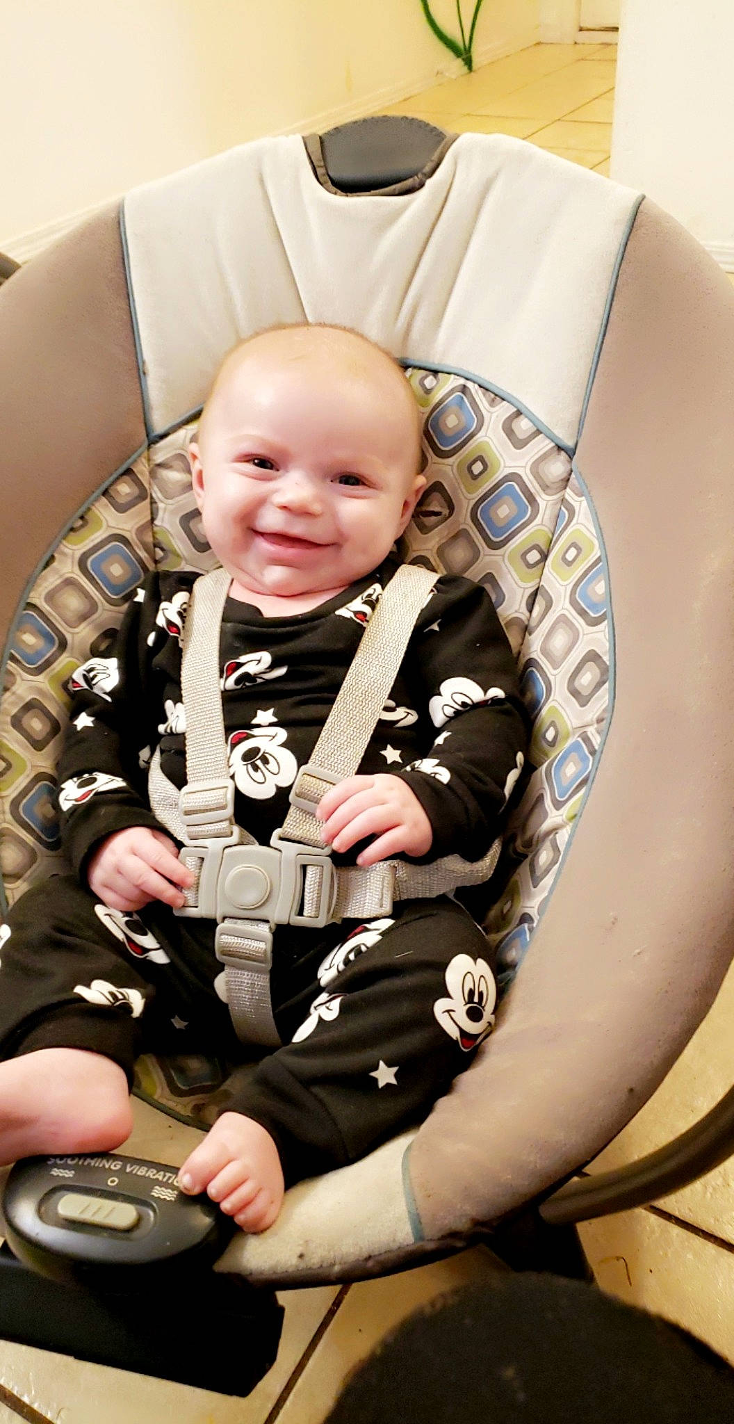 Lonnie is registered to the contest to win money with this photo: auto_part, baby, baby_products, baby_toddler_clothing, car_seat, child, collar, comfort, formal_wear, fun, joy, military_person, official, person, personal_protective_equipment, seat_belt, sitting, sleeve, smile, tie