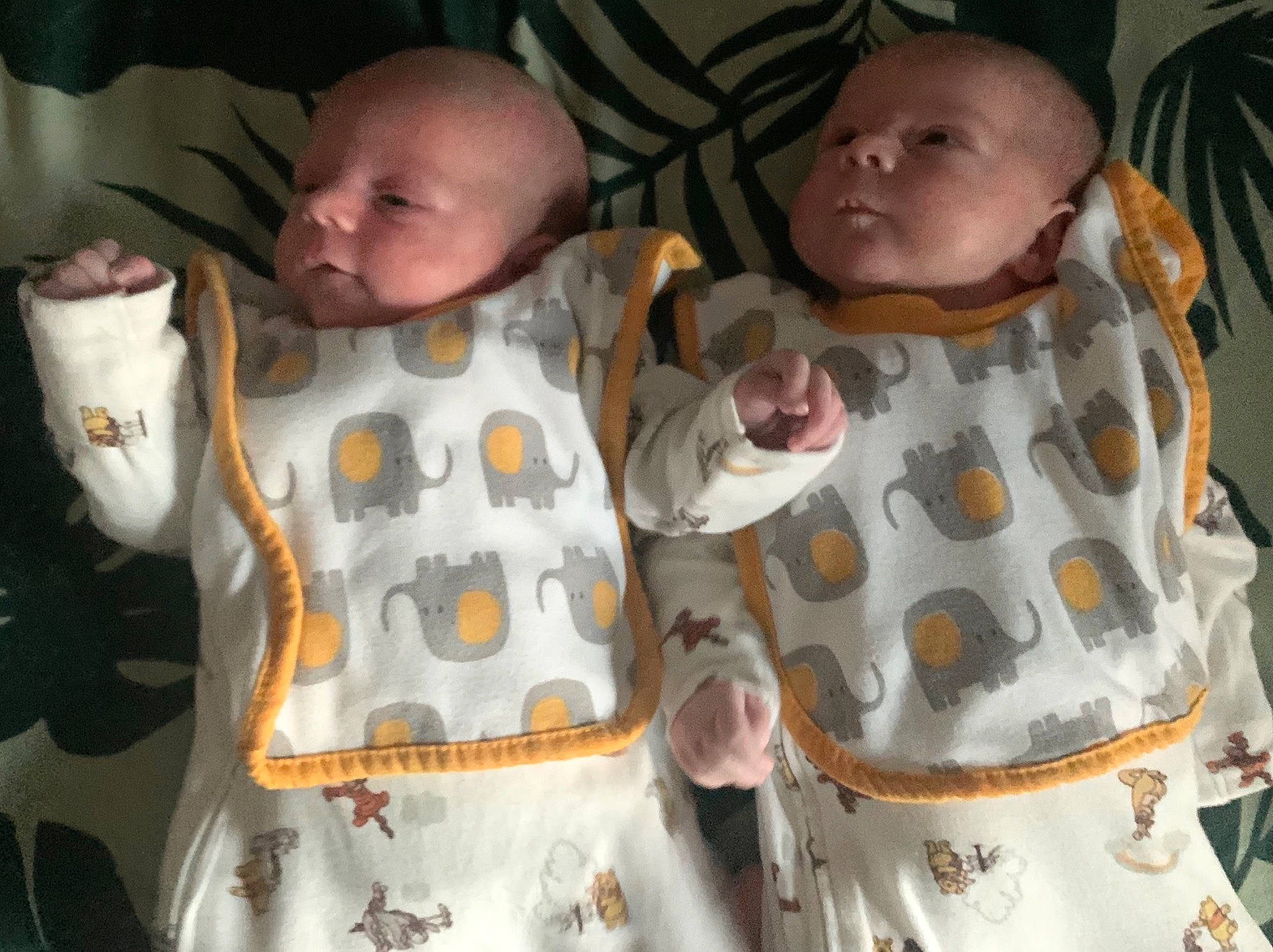 Milla Maëlla a rejoint le concours — aidez-le/la à gagner de superbes lots ! baby, baby_products, baby_toddler_clothing, bib, cheek, child, collar, comfort, fashion_design, fun, linens, military_camouflage, outerwear, pattern, person, product, sleeve, t_shirt, textile, toddler