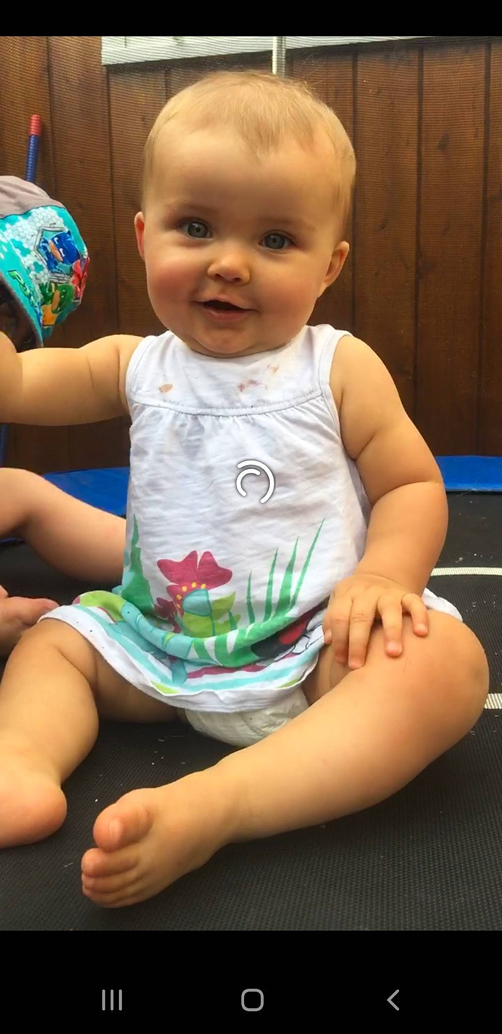 Clarisse a rejoint le concours — aidez-le/la à gagner de superbes lots ! ankle, arm, baby, baby_products, baby_toddler_clothing, barefoot, cheek, child, finger, foot, hand, joy, lap, nail, person, sitting, skin, sock, thigh, thumb