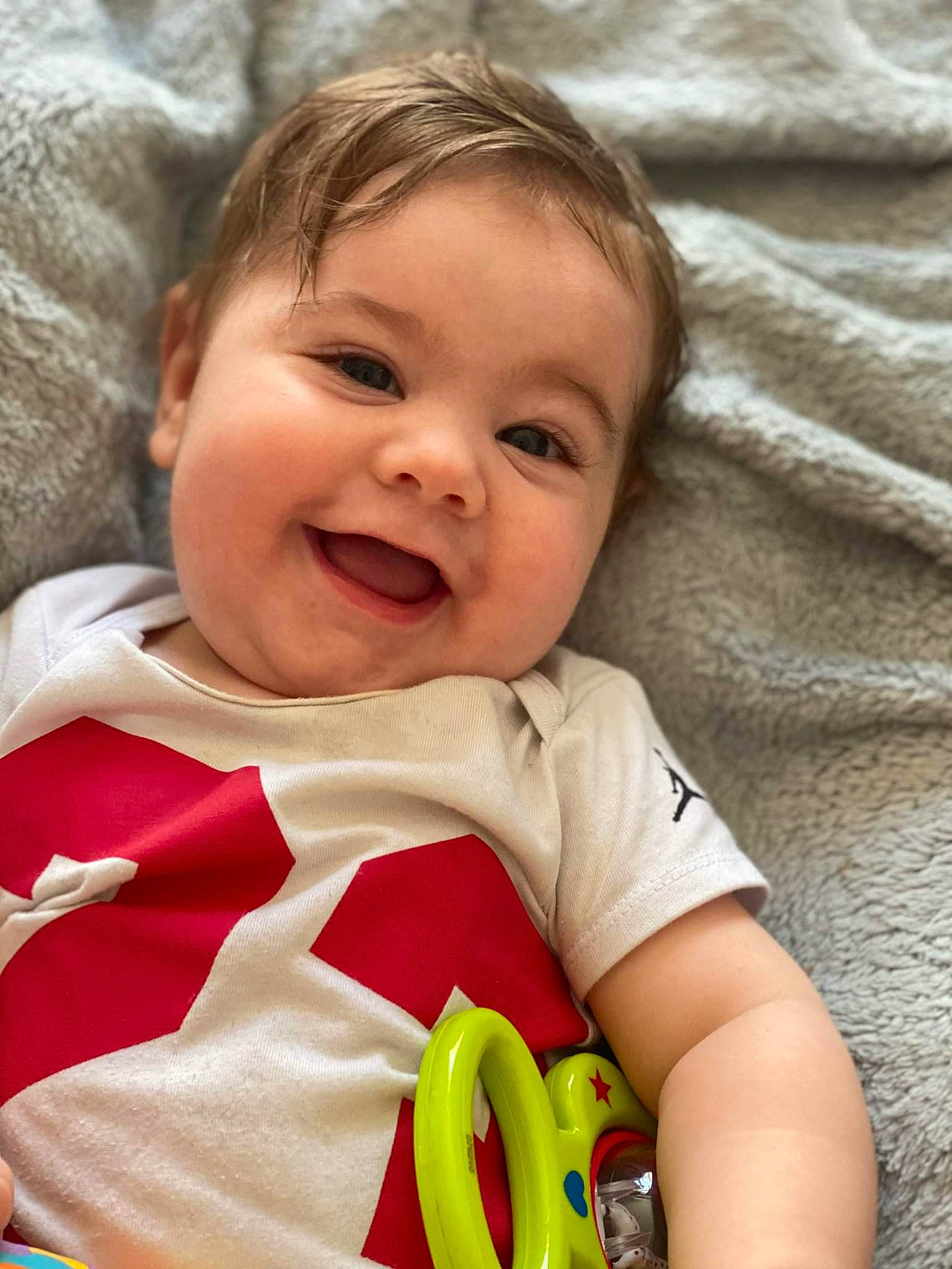 Hazrat a rejoint le concours — aidez-le/la à gagner de superbes lots ! baby, baby_toddler_clothing, cheek, chin, comfort, eye, face, facial_expression, happy, human, iris, joy, lip, mouth, nose, organ, person, product, skin, sleeve