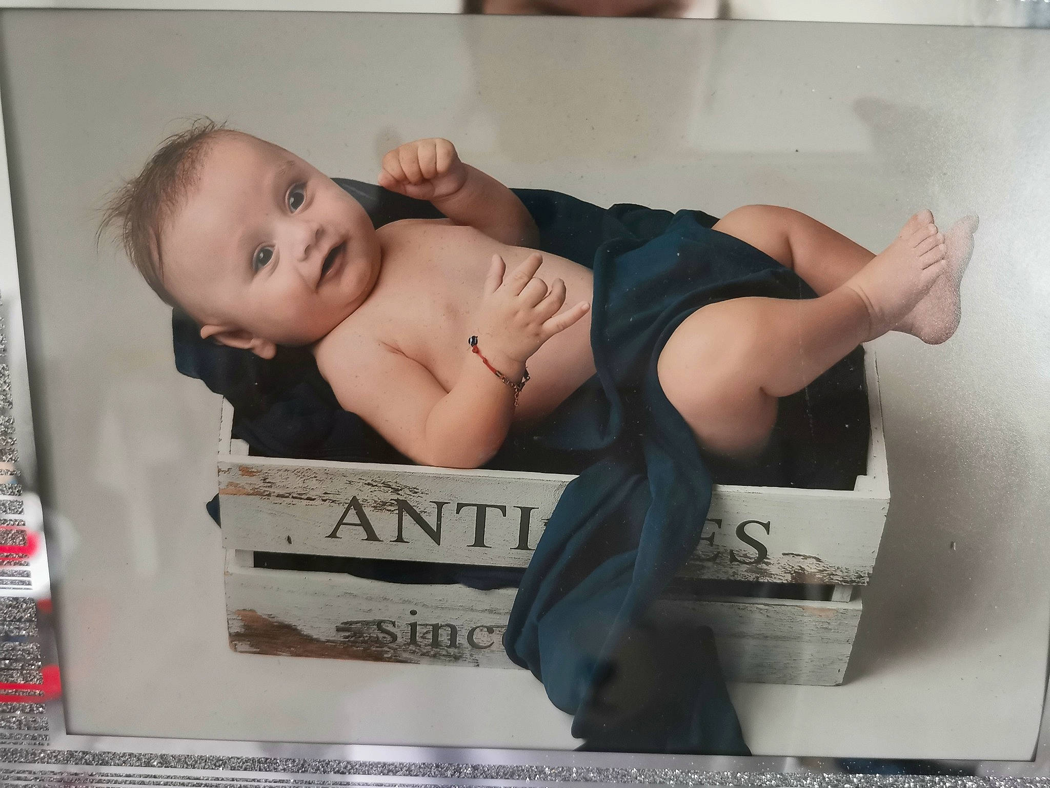 Ayaz participe au concours pour gagner de l'argent avec cette photo : abdomen, baby, baby_toddler_clothing, box, cheek, chest, child, eyelash, foot, person, stomach, trunk