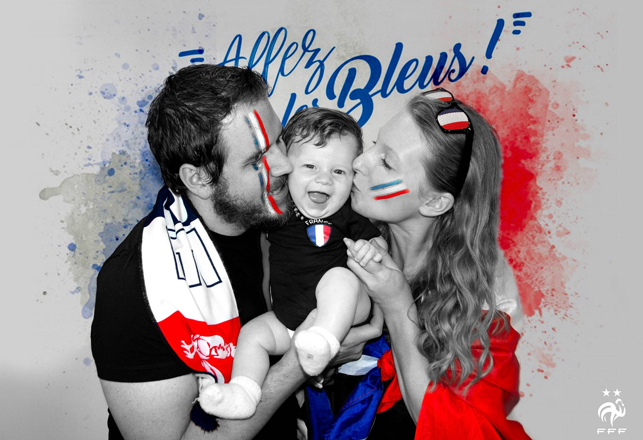 Soan a rejoint le concours — aidez-le/la à gagner de superbes lots ! advertising, art, entertainment, event, flash_photography, font, fun, gesture, graphics, happy, jewellery, love, person, photo_caption, poster, romance, smile, style, t_shirt, tie