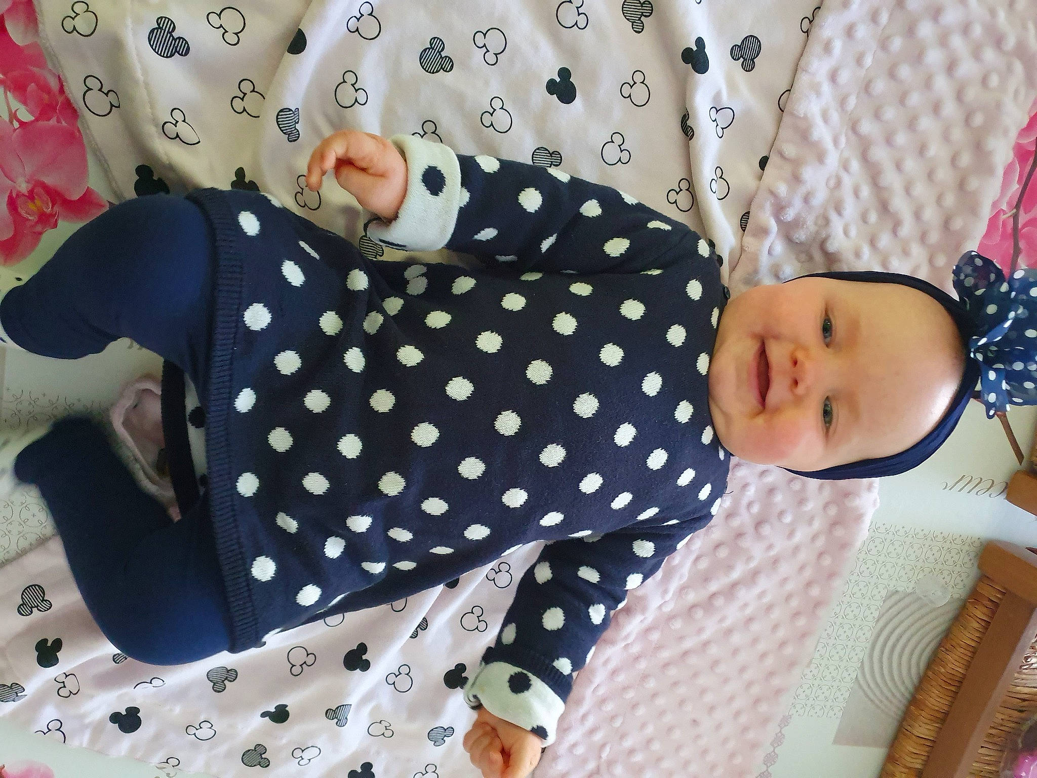 Illyana participe au concours pour gagner de l'argent avec cette photo : baby, baby_products, child, design, joy, pattern, person, pink, polka_dot, product, skin, textile, toddler