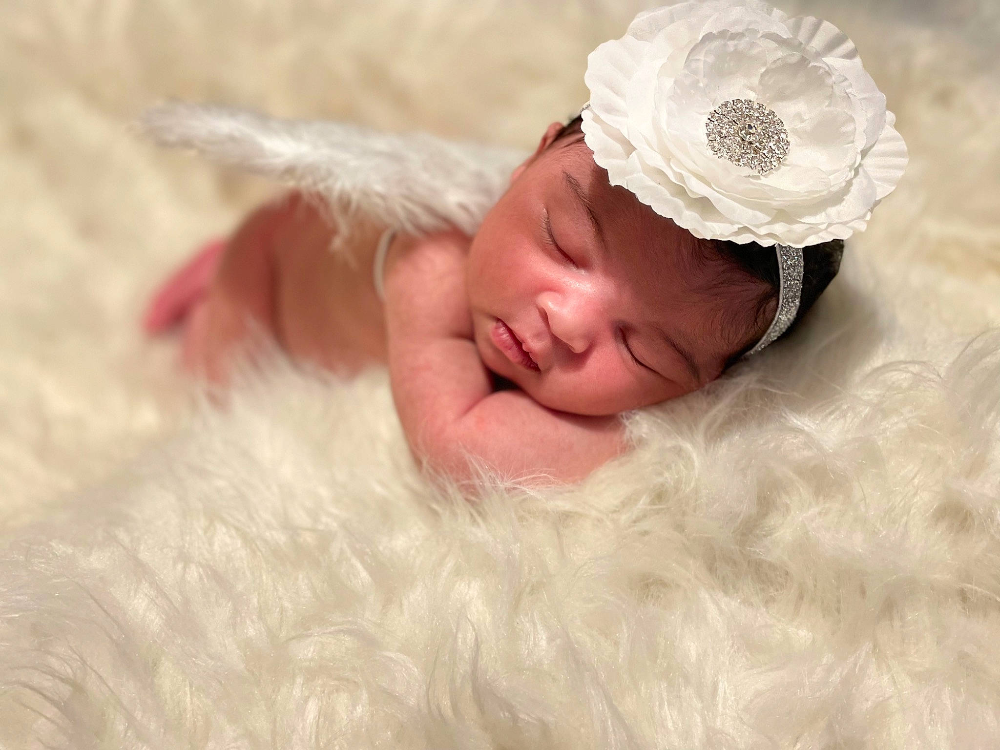 Serenity is registered to the contest to win money with this photo: baby, baby_sleeping, baby_toddler_clothing, bridal_accessory, cap, child, comfort, eyebrow, eyelash, fashion_accessory, hair_accessory, happy, hat, headband, headgear, headpiece, headwear, jewellery, linens, person
