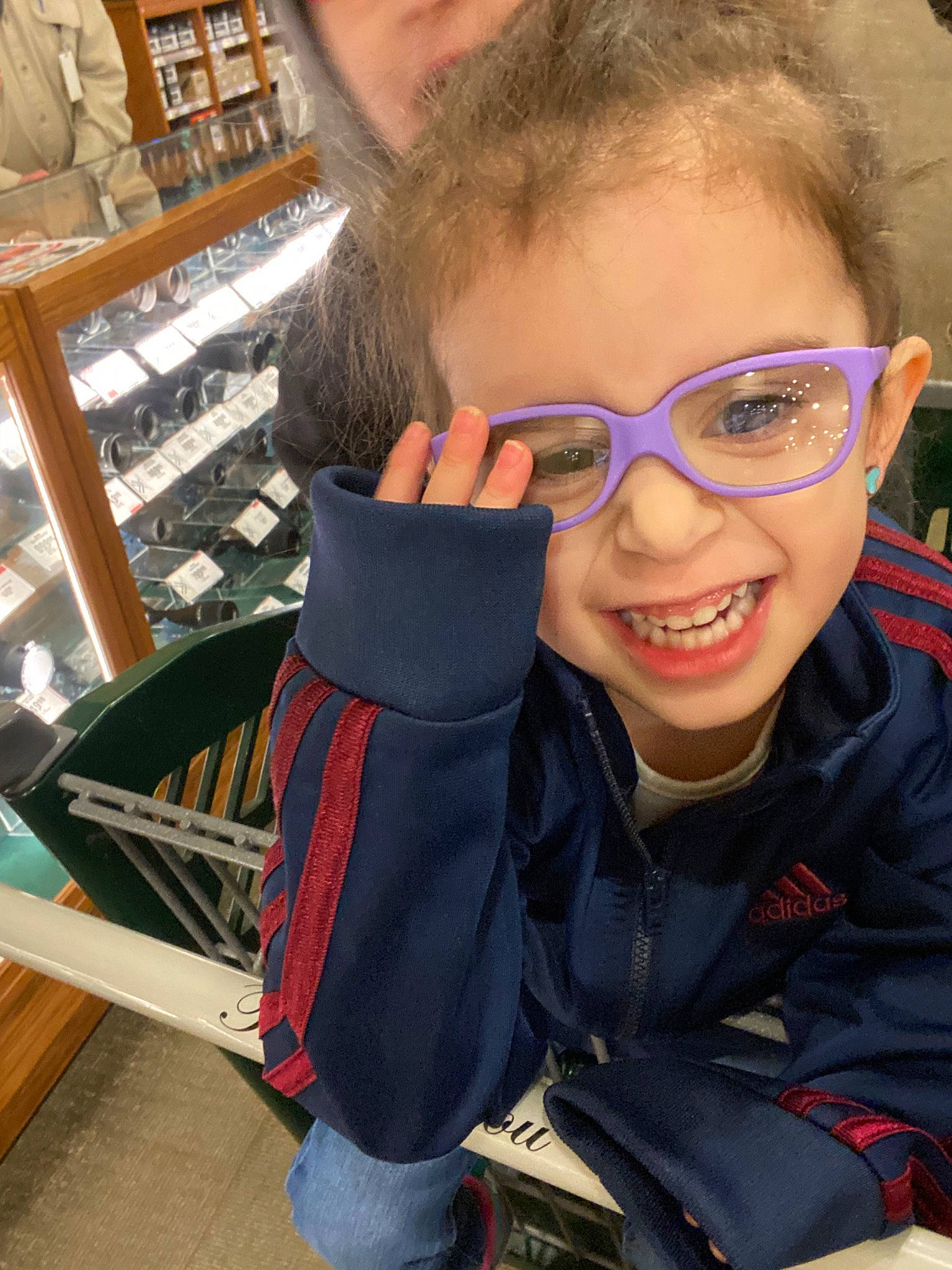 Audriana is registered to the contest to win money with this photo: cool, eyewear, glasses, goggles, joy, person, personal_protective_equipment, smile, sunglasses, vision_care
