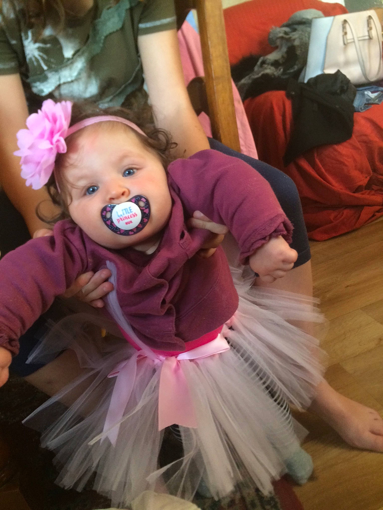 Kélya participe au concours pour gagner de l'argent avec cette photo : ballet_tutu, child, clothing, costume, dance_dress, day, fun, girl, hair_accessory, infant, joy, magenta, performing_arts, person, pink, product, purple, toddler