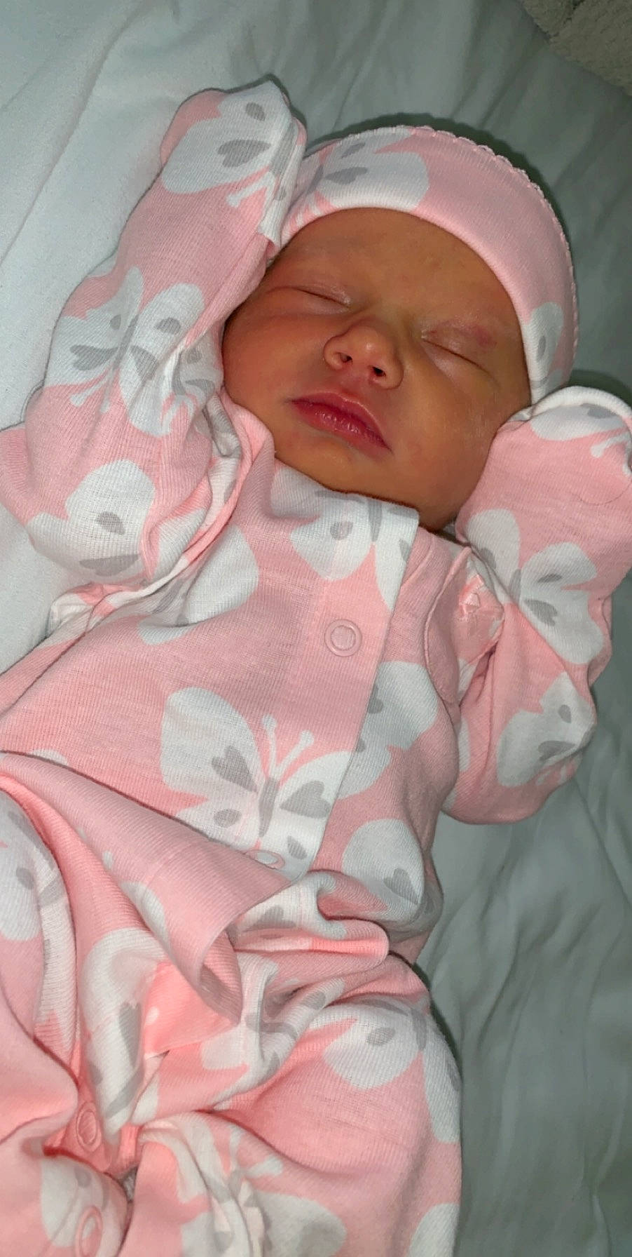 Araya is registered to the contest to win money with this photo: baby, bedtime, birth, cheek, child, childbirth, headwear, person, pink, skin, sleep, toddler