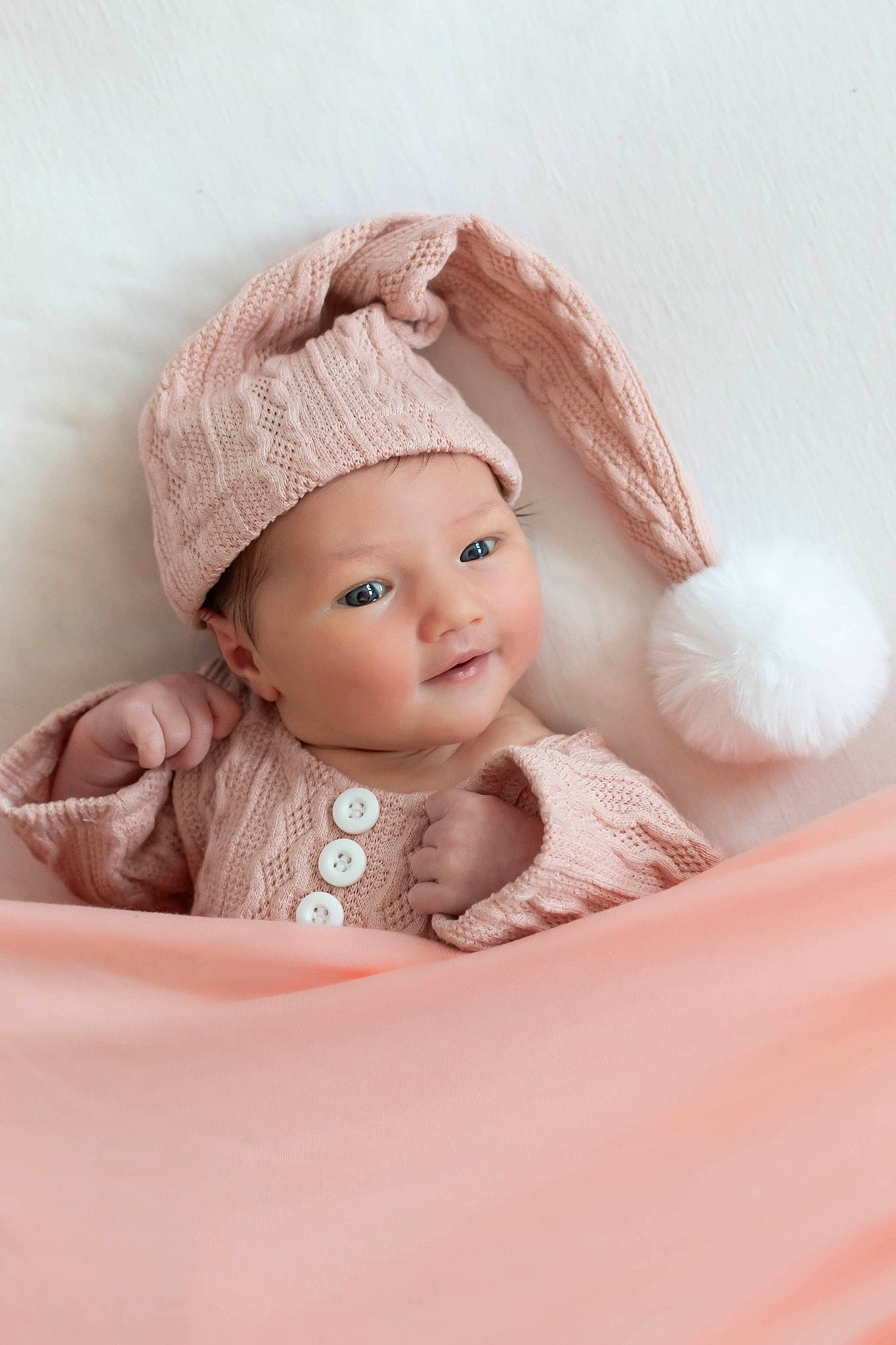 Elena a rejoint le concours — aidez-le/la à gagner de superbes lots ! baby, baby_toddler_clothing, beige, cap, cheek, child, doll, eye, eyelash, fashion_accessory, headgear, headwear, iris, lip, peach, person, pink, skin, sleeve, toy