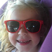 Lyna participe au concours pour gagner de l'argent avec cette photo : brown_hair, child, cool, eye, eyewear, fun, girl, glasses, human_hair_color, lip, nose, pink, smile, sunglasses, vision_care