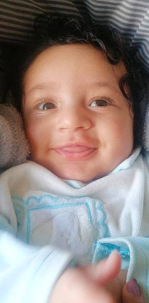 Aws participe au concours pour gagner de l'argent avec cette photo : baby, cheek, child, chin, close_up, comfort, eyebrow, eyelash, flash_photography, forehead, fun, happy, iris, lip, mouth, nose, person, portrait_photography, skin, smile