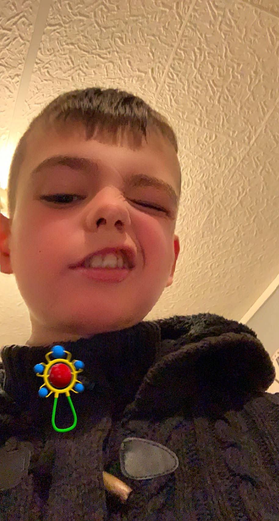 Axel a rejoint le concours — aidez-le/la à gagner de superbes lots ! cheek, chin, cool, eye, eyebrow, eyelash, facial_expression, forehead, gesture, hairstyle, happy, head, iris, jaw, lip, mouth, neck, nose, person, skin