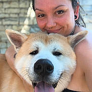 Aslow a rejoint le concours — aidez-le/la à gagner de superbes lots ! affection, animal, canine, closeup, dog, earrings, face, friendly, fur, happy, hugging, human, outdoor, person, pet, piercing, portrait, smile, stone_wall, tongue_out