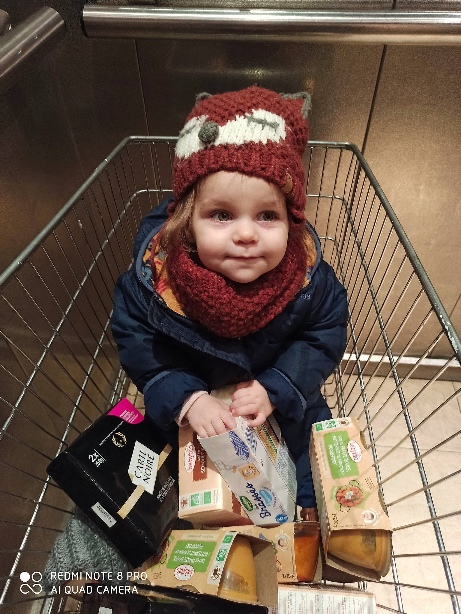 Joan participe au concours pour gagner de l'argent avec cette photo : child, person, toddler