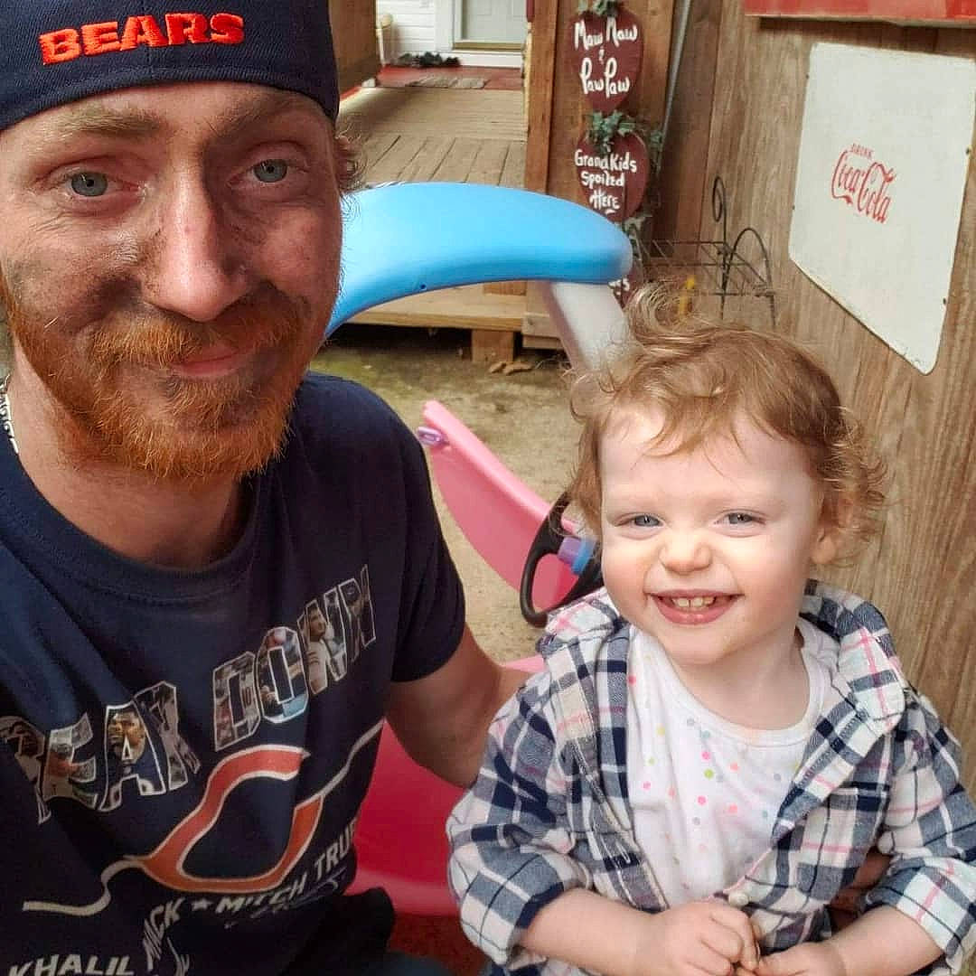 Wynter Brixlee Mounts joined the competition — help win amazing prizes! cap, child, cool, face, father, fun, happy, head, headgear, joy, people, person, photography, selfie, smile, t_shirt, toddler, vacation