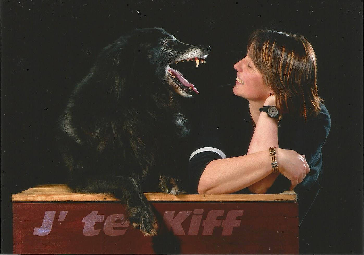 Fino a rejoint le concours — aidez-le/la à gagner de superbes lots ! canidae, carnivore, facial_expression, fun, fur, gesture, laugh, person, tooth