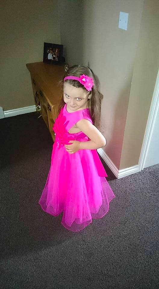 Summer is registered to the contest to win money with this photo: ballet_tutu, child, clothing, costume, dance_dress, day, dress, flooring, flower_girl, fun, girl, gown, hair_accessory, joy, magenta, person, pink, shoulder, textile, toddler