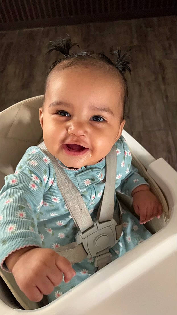 Tru is registered to the contest to win money with this photo: baby, baby_carriage, baby_safety, baby_toddler_clothing, cheek, chin, comfort, ear, eyebrow, finger, happy, infant_bed, iris, lip, mouth, nose, person, skin, sleeve, smile