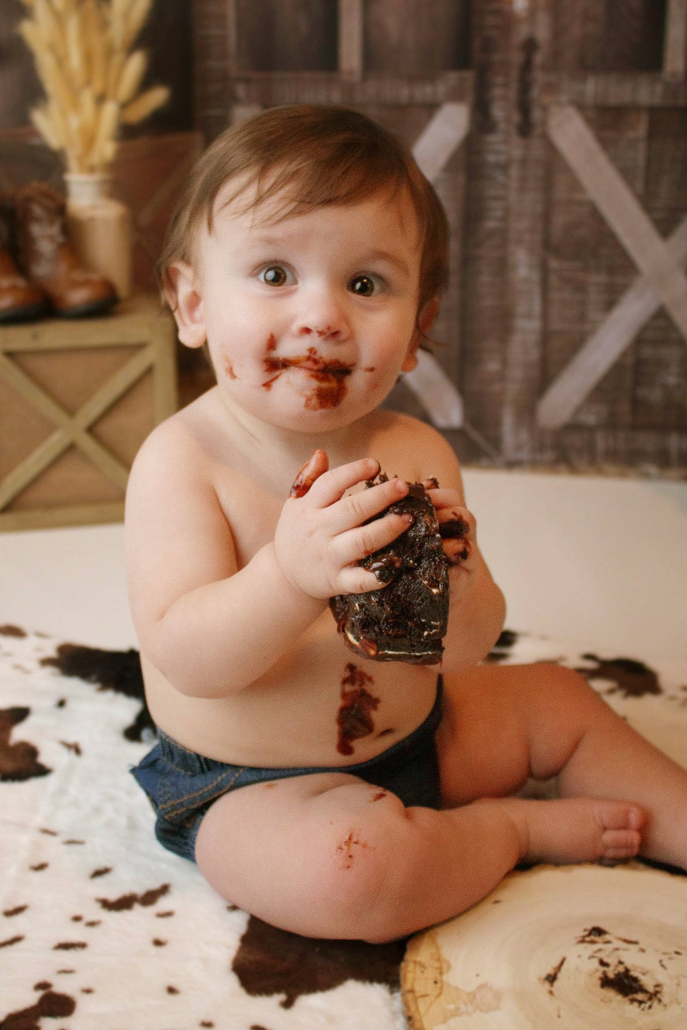 Sawyer joined the competition — help win amazing prizes! arm, baby, eye, facial_expression, finger, flash_photography, hand, happy, human_body, joint, knee, leg, muscle, person, shoulder, skin, smile, stomach, thigh, thumb