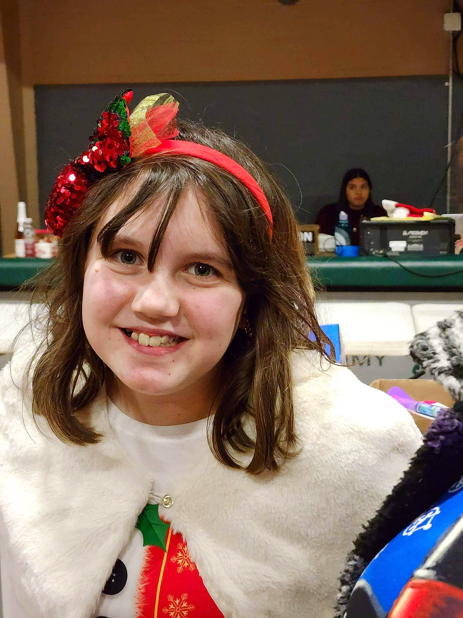 Rayne is registered to the contest to win money with this photo: bangs, beauty, costume, costume_hat, event, facial_expression, fashion, fashion_accessory, fashion_design, fictional_character, fun, fur, hair_accessory, hair_coloring, hairstyle, happy, headpiece, holiday, jewellery, joy