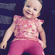 Lena participe au concours pour gagner de l'argent avec cette photo :