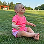 Lyna a rejoint le concours — aidez-le/la à gagner de superbes lots ! toddler, child, grass, outdoor, smiling, happy, pink_clothing, barefoot, summer, nature, portrait, baby, sitting, sunlight, greenery, casual, cute, daylight, playful, innocent
