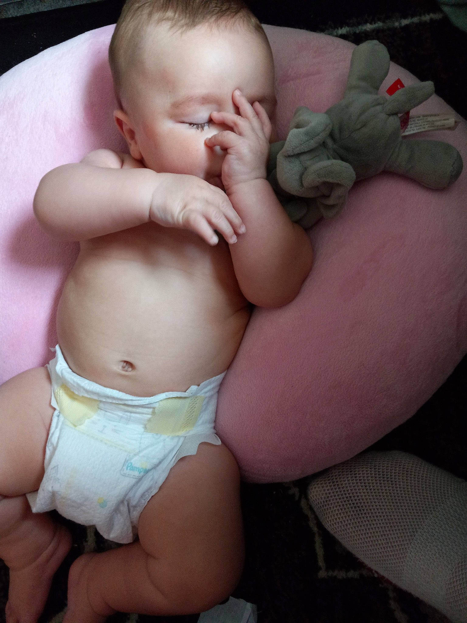 Adrien is registered to the contest to win money with this photo: baby, baby_toddler_clothing, cheek, chest, comfort, eye, finger, hand, head, human_body, iris, leg, mouth, muscle, person, skin, stomach, thigh, thumb, toddler