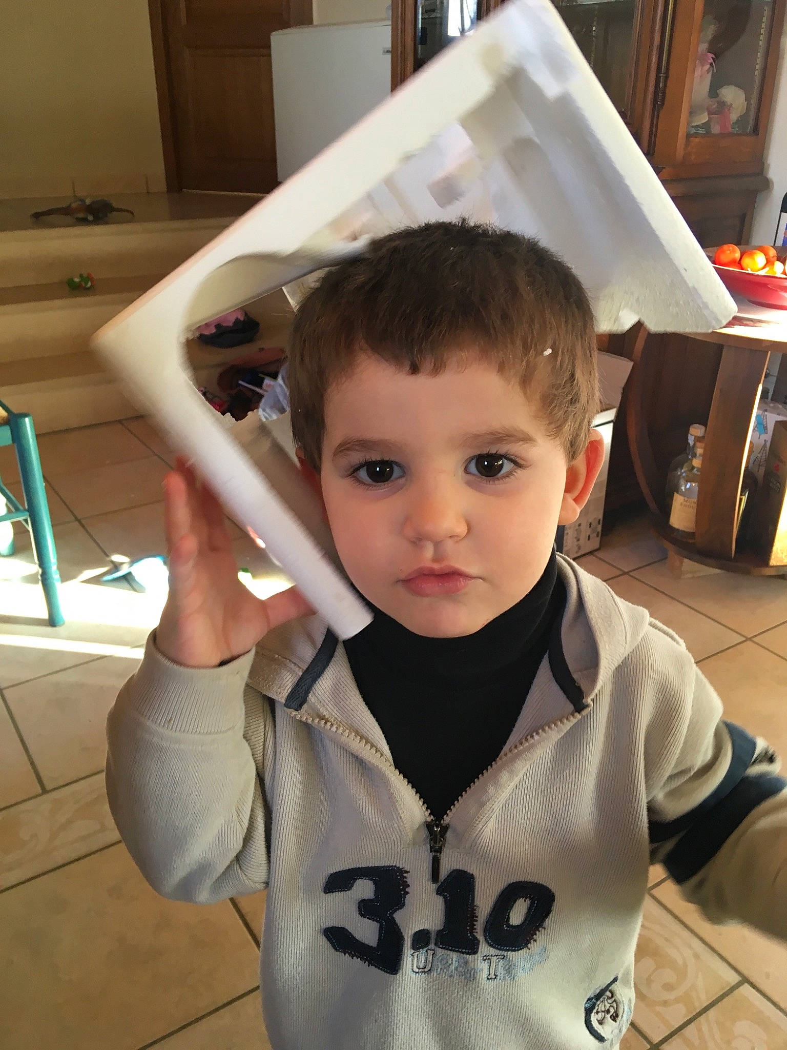 Mathys participe au concours pour gagner de l'argent avec cette photo : child, forehead, hair, head, person, toddler