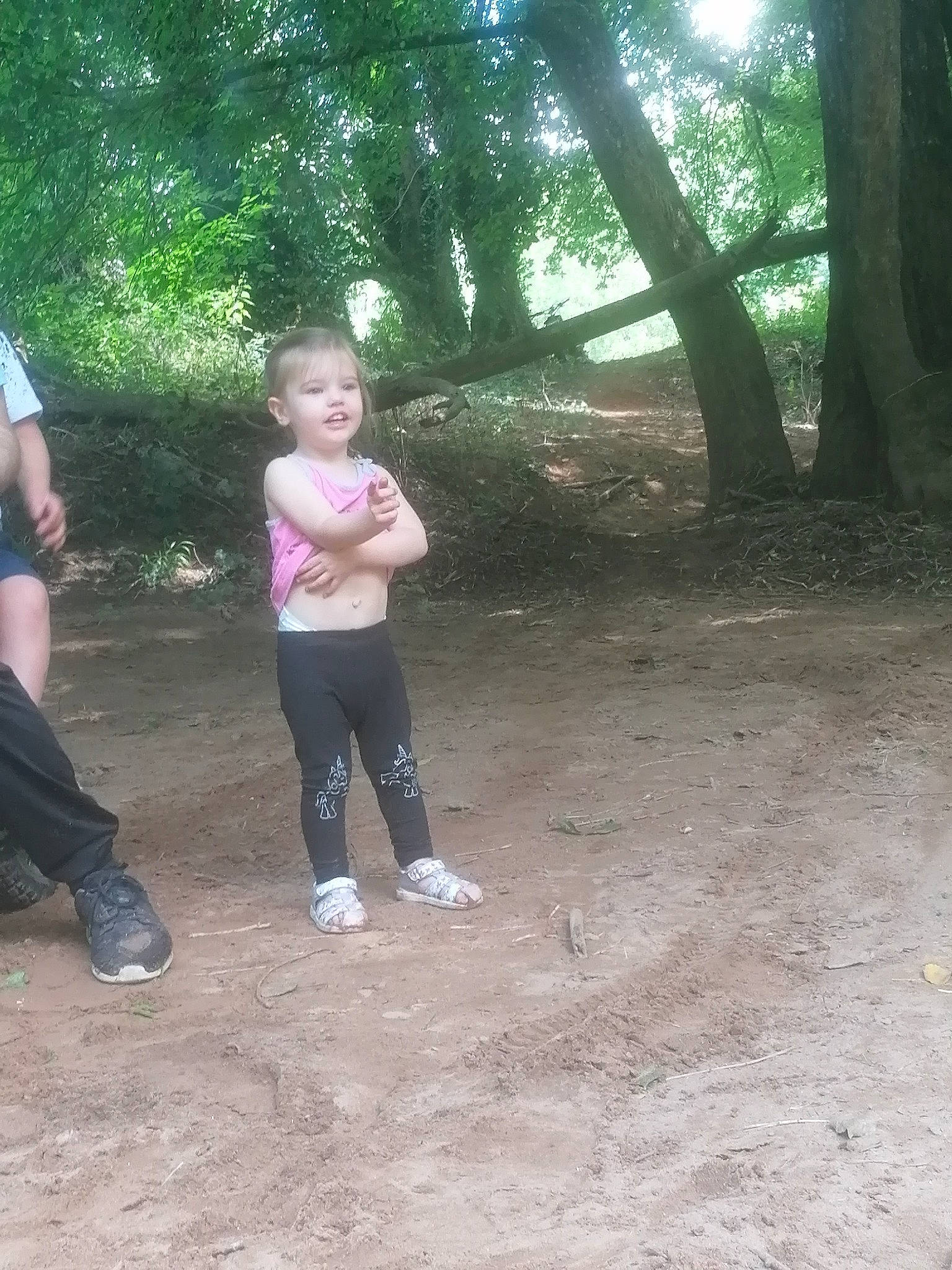 Liya a rejoint le concours — aidez-le/la à gagner de superbes lots ! leisure, person, recreation, tree