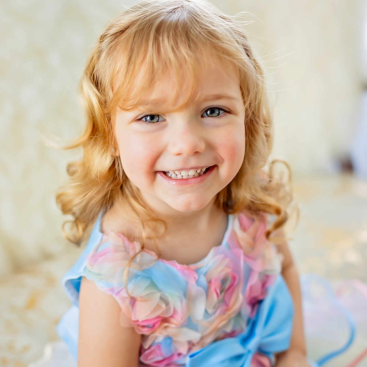 Diana is registered to the contest to win money with this photo: baby, babylaughing, blonde, bodypart, child, dimples, face, female, girl, hair, happy, head, laughing, mouth, person, photography, portrait, smile, teeth