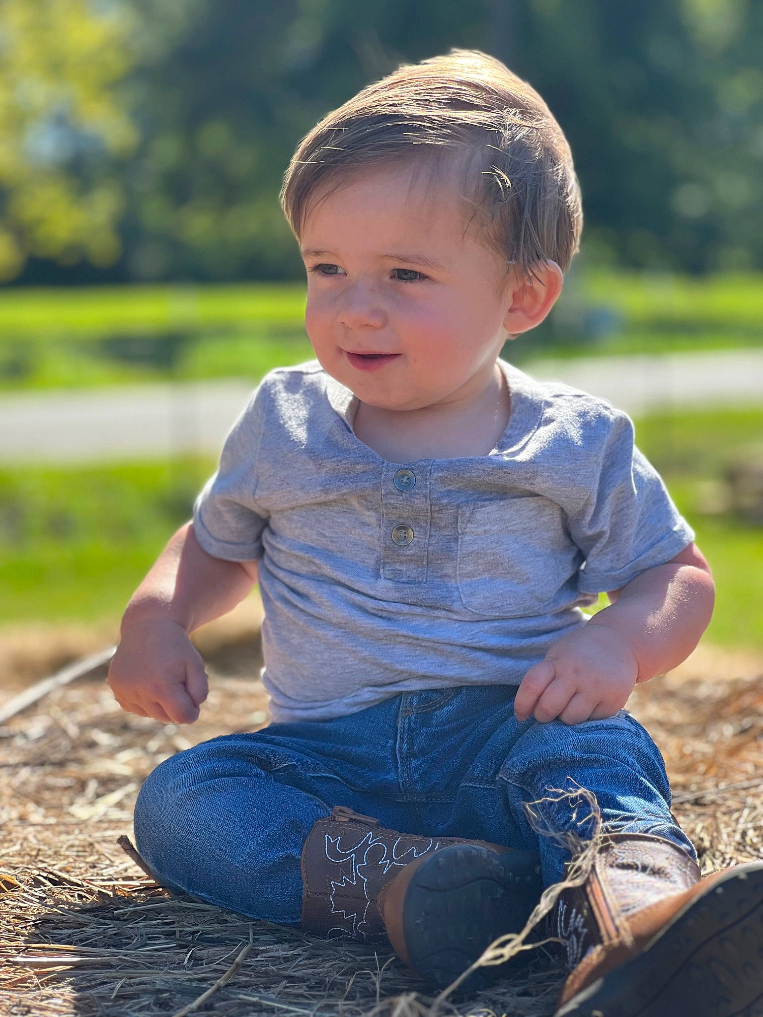 Everett joined the competition — help win amazing prizes! baby_toddler_clothing, child, denim, electric_blue, face, finger, flash_photography, fun, grass, grass_family, hairstyle, hand, happy, leaf, leg, people_in_nature, person, sunlight, t_shirt, toddler