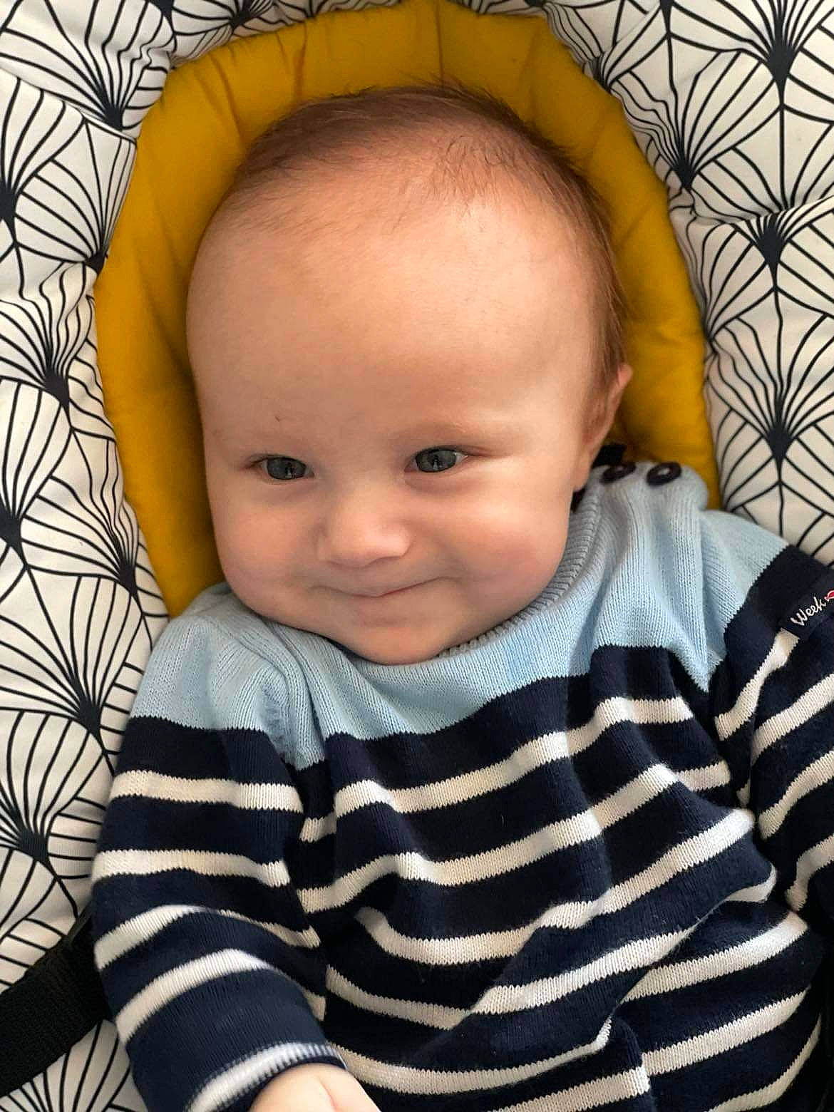 Milo a rejoint le concours — aidez-le/la à gagner de superbes lots ! baby, baby_toddler_clothing, cheek, chin, comfort, cool, eye, eyebrow, eyelash, face, facial_expression, hairstyle, happy, head, iris, joy, nose, person, skin, sleeve