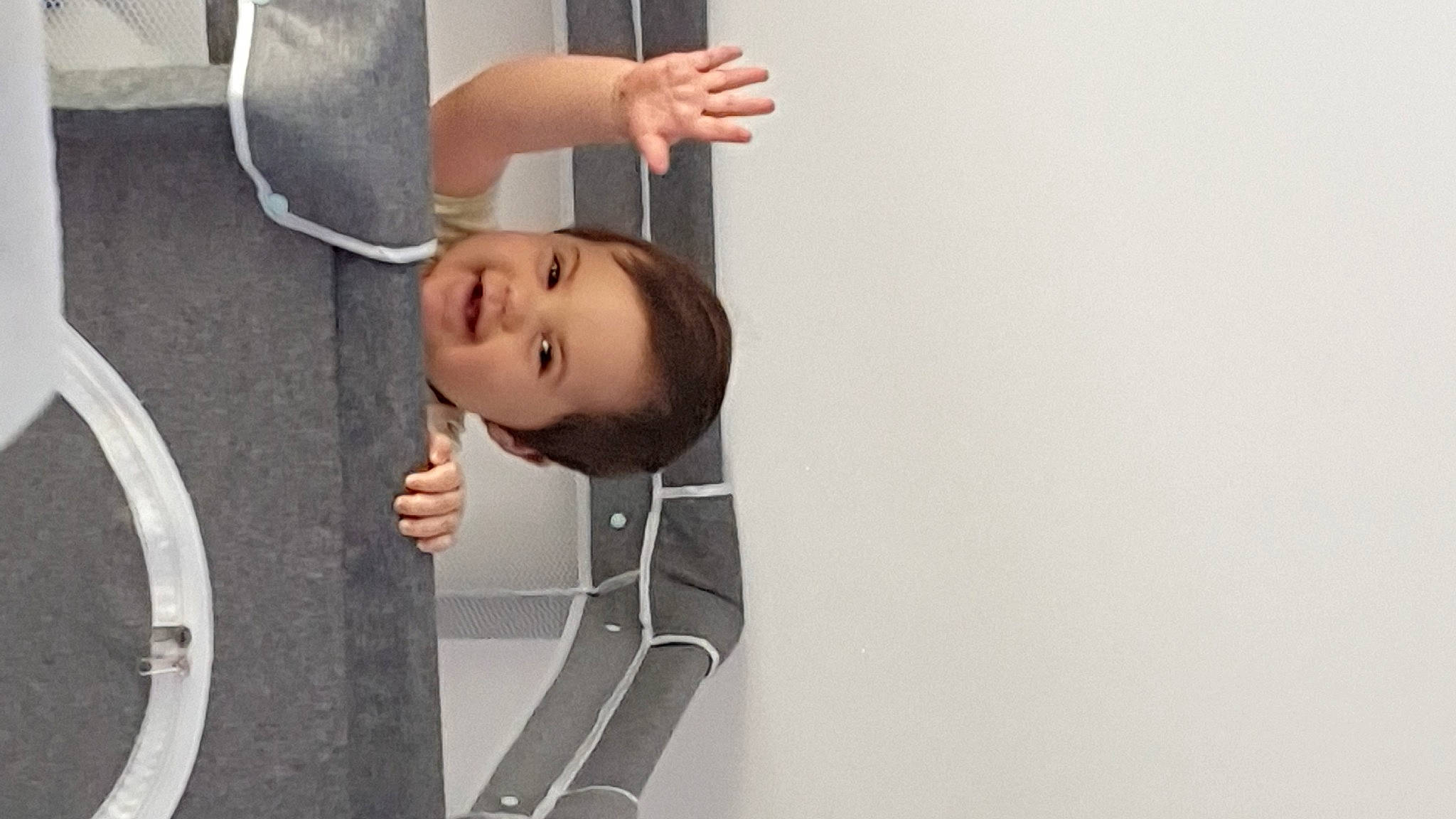 Giuliana participe au concours pour gagner de l'argent avec cette photo : arm, automotive_tire, baby, chair, elbow, flash_photography, gesture, hand, happy, joy, leg, person, sleeve, smile, suit, t_shirt, tire, toddler, waist, wheel