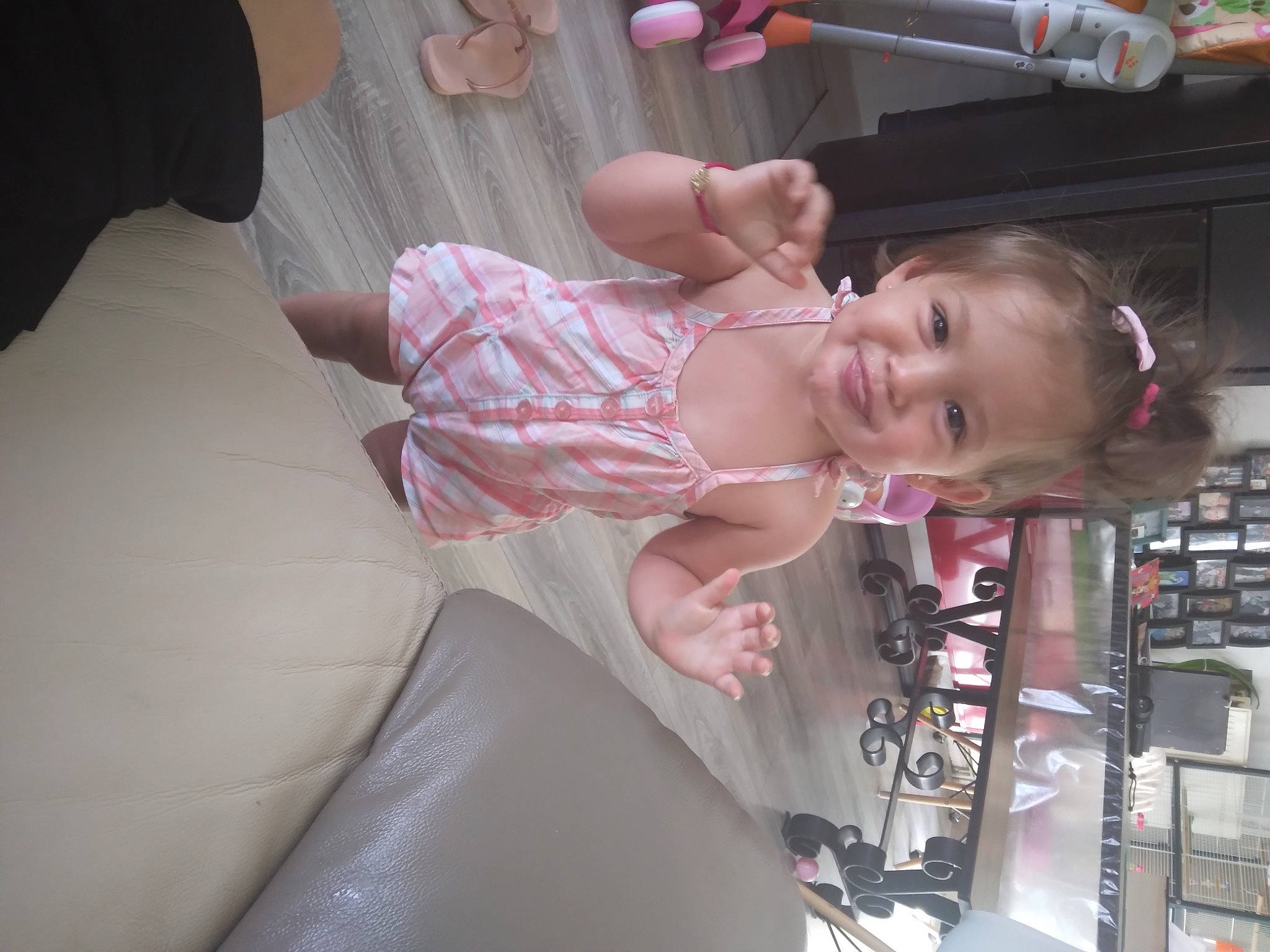 Zelie participe au concours pour gagner de l'argent avec cette photo : baby, baby_products, baby_toddler_clothing, cheek, chest, child, comfort, flesh, fun, human_leg, joy, mouth, muscle, person, pink, room, skin, smile, thigh, thumb