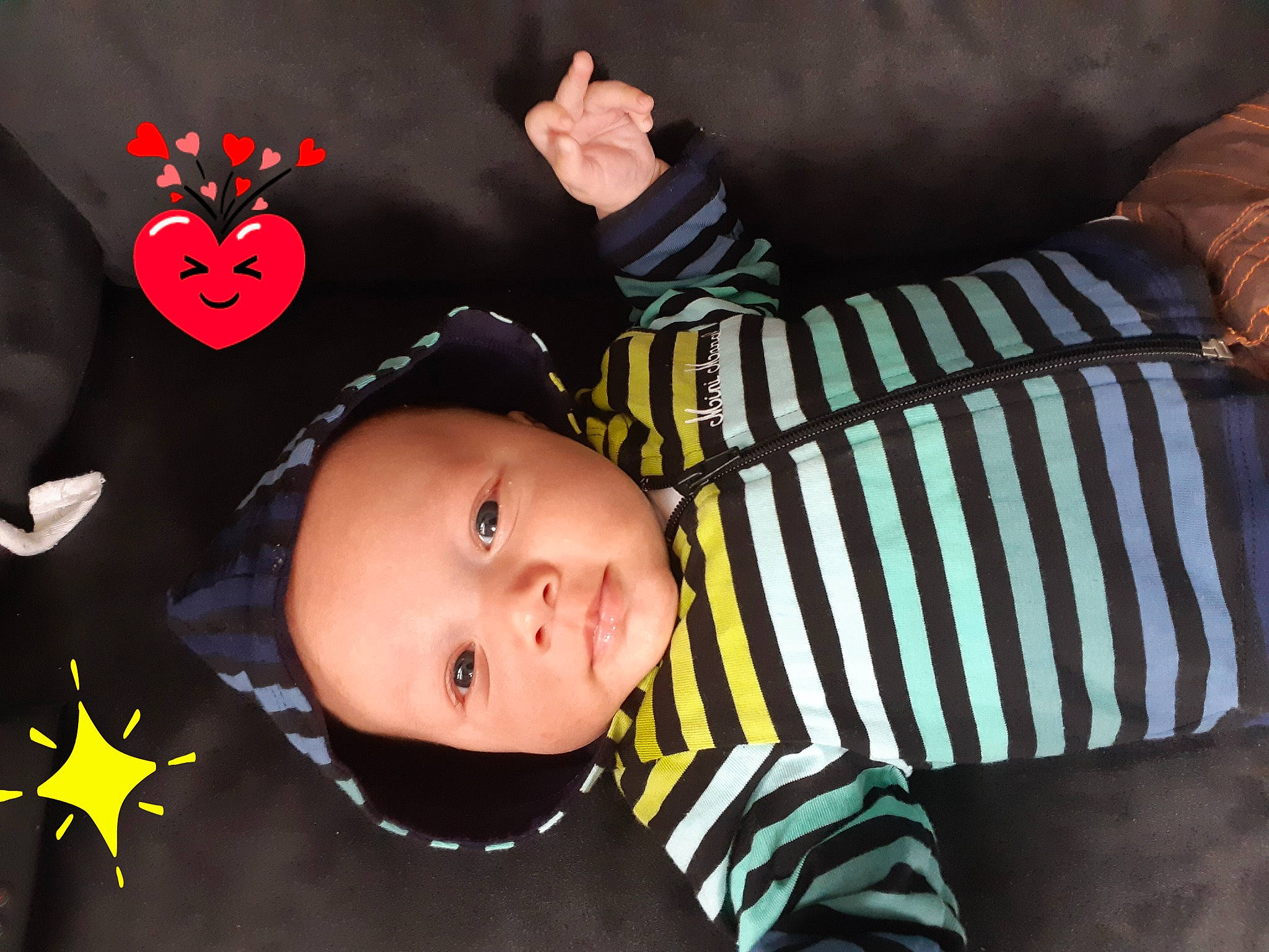 Marvyn participe au concours pour gagner de l'argent avec cette photo : baby, baby_products, cheek, child, ear, eye, finger, head, mouth, nose, person, photography, product, toddler