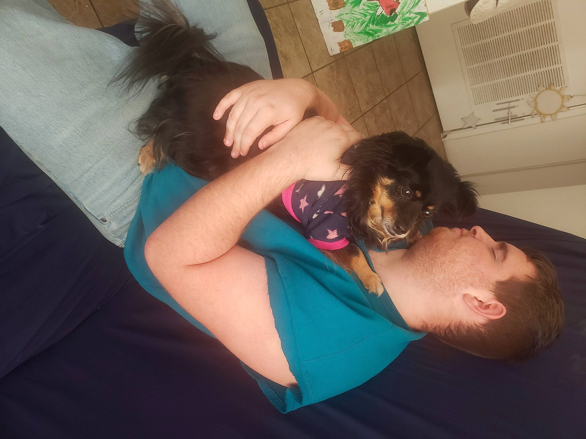 Princess Fergie is registered to the contest to win money with this photo: abdomen, arm, black_hair, chest, comfort, couch, ear, elbow, eyelash, flash_photography, fun, gesture, happy, joint, long_hair, mouth, neck, shoulder, thigh, trunk