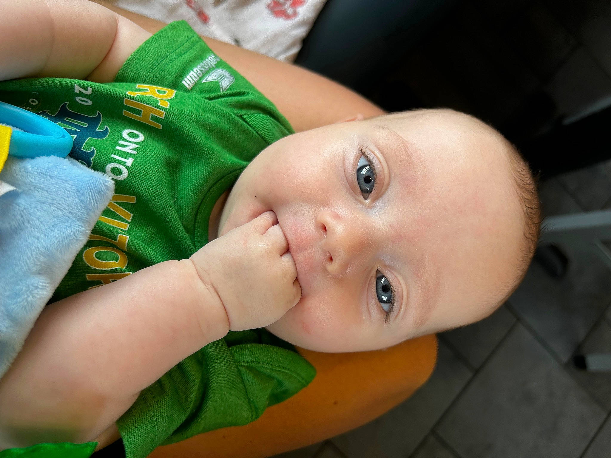 Josephine is registered to the contest to win money with this photo: baby, baby_products, baby_toddler_clothing, cheek, child, eye, eyelash, grass, hand, happy, lip, nail, nose, person, portrait_photography, sitting, skin, sleeve, thumb, toddler