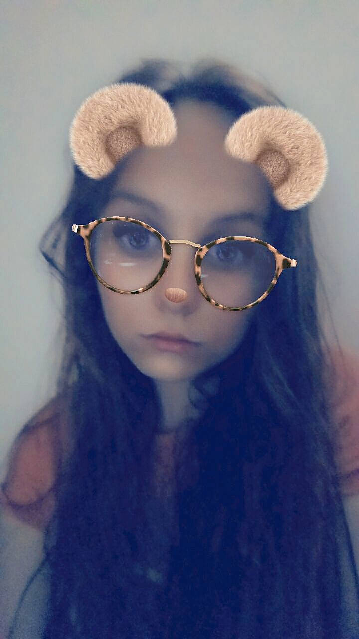 Amélie a rejoint le concours — aidez-le/la à gagner de superbes lots ! beauty, black_hair, blue, cheek, chin, cool, ear, eye, eyebrow, eyewear, face, forehead, glasses, hair, hairstyle, head, lip, nose, person, sunglasses