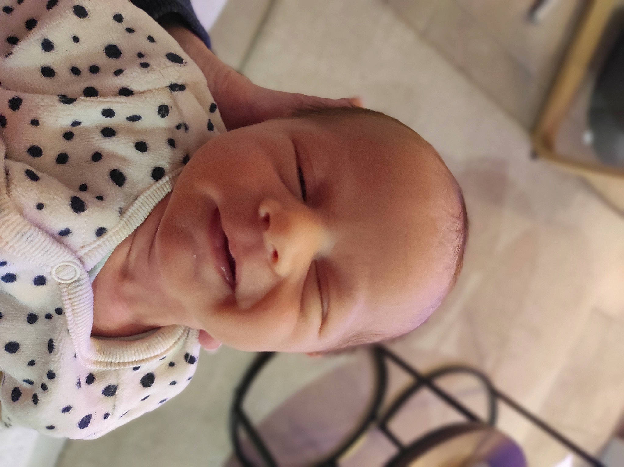 Robin a rejoint le concours — aidez-le/la à gagner de superbes lots ! baby, baby_toddler_clothing, beauty, cheek, chin, comfort, eye, eyelash, face, happy, head, headgear, iris, lip, mouth, nose, person, skin, smile, textile