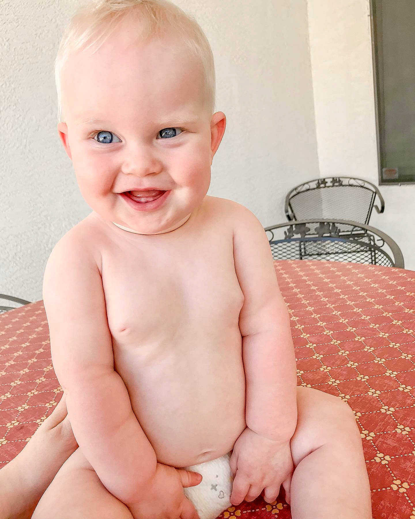 Enzo is registered to the contest to win money with this photo: baby, baby_toddler_clothing, cheek, chin, face, happy, head, human, human_body, iris, joint, joy, lip, mouth, muscle, neck, person, product, skin, smile