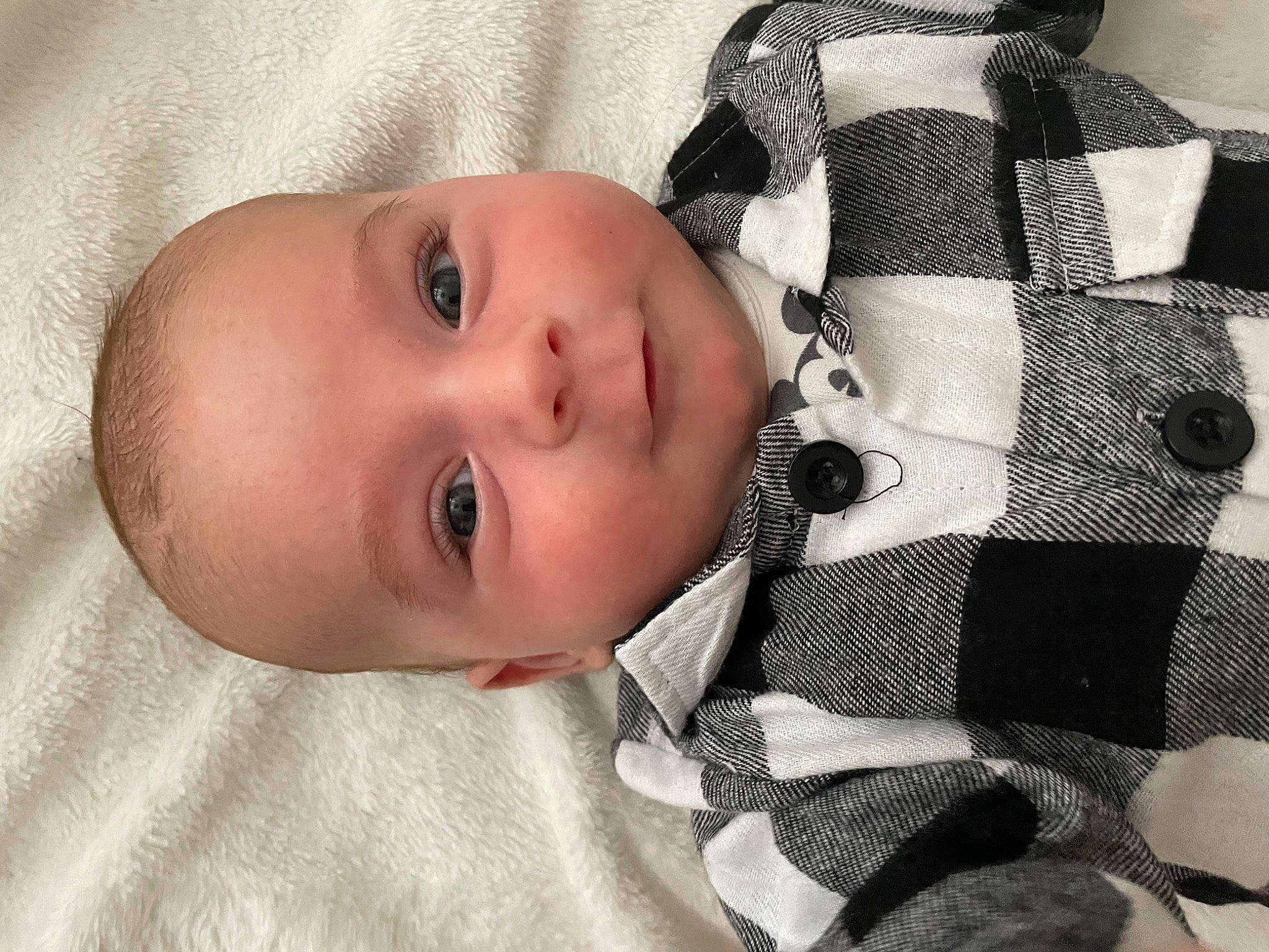 Giulio a rejoint le concours — aidez-le/la à gagner de superbes lots ! baby, baby_toddler_clothing, beauty, cheek, child, collar, comfort, eyelash, face, headgear, linens, lip, mammal, nose, person, product, skin, sleeve, smile, textile