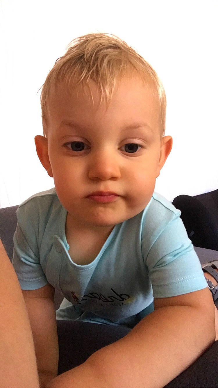 Timeo a rejoint le concours — aidez-le/la à gagner de superbes lots ! baby, cheek, child, chin, face, forehead, head, lip, nose, person, skin, toddler