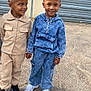 Aymen Et Késsim a rejoint le concours — aidez-le/la à gagner de superbes lots ! beige_clothing, boy, casual_wear, child, curly_hair, cute, daylight, denim, fashion, friends, happy, holding_hands, no_parking_sign, outdoor, pavement, shoes, smile, standing, two_people, urban